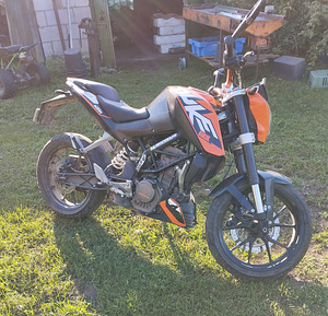 Продается KTM Duke 125 (2 фото из 4)