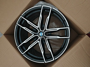 Новые диски R19 5x112 для BMW G серии моделей 500/700 (2 фото из 5)