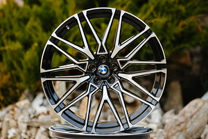R20 BMW 5x120 F15 F16 E70 E71 E53 F10 f11 f01 f02 f06 - uus (1 foto / 3)