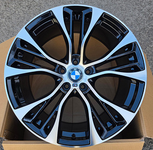 R20 BMW 5x120 x5 x6 f15 f16 e70 e71 e53 599M uus komplekt (1 foto / 6)