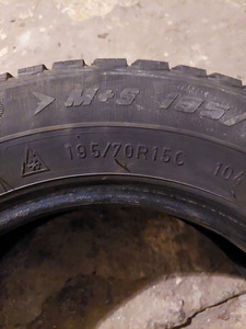 Goodyear cargo ultra grip 195/70/15 C (2 foto / 2)