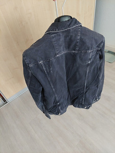 Meeste HUGO BOSS Teksatagi suurus M (2 foto / 2)