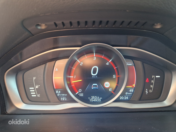 VOLVO XC70 AWD CLASSIC INTELLI SAFE MY16 2.4 D4 133kW (фото #10)