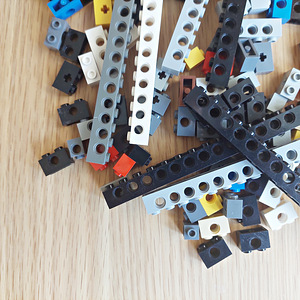 Lego küljel aukudega ehitusklotsid (5 foto / 5)