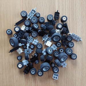 Lego rehvide ja kinnituste komplekt (1 foto / 4)