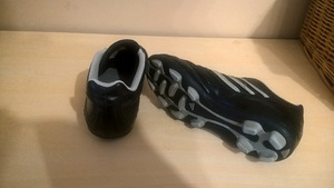 Adidas Traxion nahast jalgpallijalatsid,s.35 (3 foto / 3)