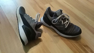 Кроссовки adidas, стр.35.5 (3 фото из 3)