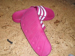 Шлёпки Adidas (2 фото из 2)