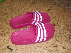Adidas Шлепанцы (1 фото из 2)