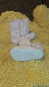 Ugg малышу р.9-12 мес (1 фото из 1)