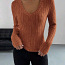 Женский свитер (фото #1)