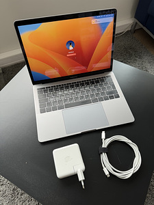 MacBook Pro 2017 13" 256GB 2x Thunderbolt3 ports
