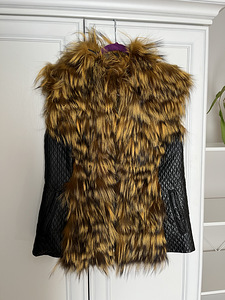 Karusnahast vest (L-XL). Hunt, nahk (3 foto / 3)