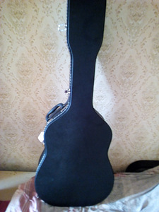 Uus akustiline kitarr FENDER kõvas korpuses. (2 foto / 2)