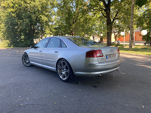Audi A8 4.2 240kw (4 foto / 8)