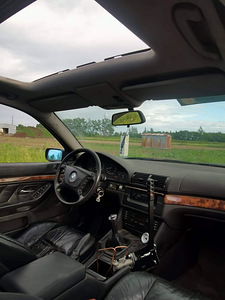 Продается BMW 520i Turbo. (2 фото из 2)