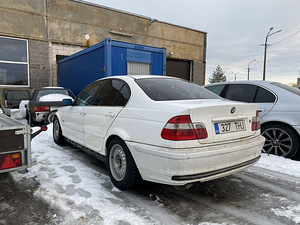 Продам 323i ману (5 фото из 5)