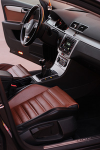 Продается VolksWagen Passat (6 фото из 12)