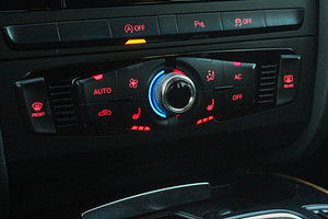 Продается Audi A4 B8 Facelift Quattro (12 фото из 13)