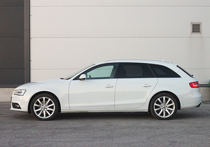 Продается Audi A4 B8 Facelift Quattro (3 фото из 13)