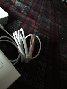Apple laadija läpakale (2 foto / 3)