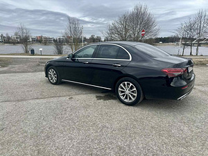 Mersedes Benz E220 (2 фото из 11)