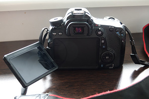 Canon Eos 70D (4 foto / 5)