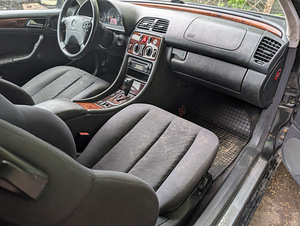 Mercedez-Benz CLK230 W208 145kw 2003a (8 foto / 10)