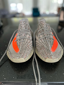 Yeezy SPLY-350 (2 foto / 3)