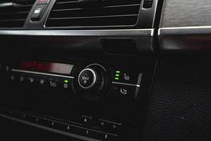 BMW X5 X-DRIVE (2 foto / 14)
