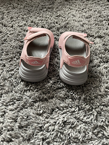 Сандалии Adidas (4 фото из 4)