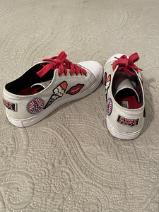 Tommy Hilfiger & Gigi Hadid sneakers (3 foto / 3)
