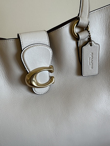 Кожаная сумка Coach (3 фото из 5)