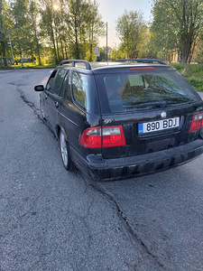 Автомобиль сааб (4 фото из 7)