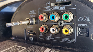 Домашний кинотеатр Samsung HT-XQ100 (7 фото из 8)