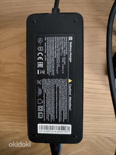 Электрический самокат Xiaomi Mi Scooter Essential, черный (фото #6)