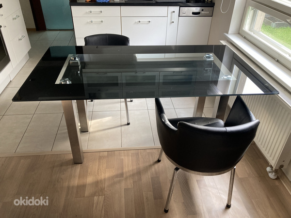 Стильный итальянский обеденный стол (стекло) и стулья (фото #3)