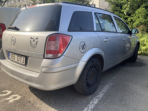 Opel Astra Caravan (H) 1.7TDCi varuosadeks (2 foto / 3)