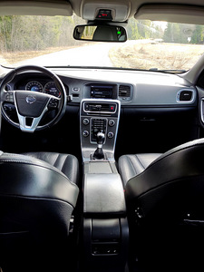 Korralik ja ökonoomne VOLVO V60 Diisel manuaal (5 foto / 8)
