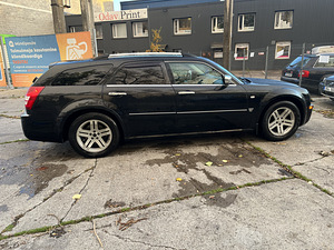 Chrysler 300c (6 фото из 10)