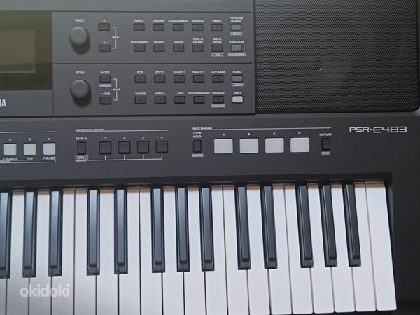 Yamaha PSR-E483