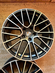 5x130 диски 20x10,5 / 20x9 (3 фото из 8)