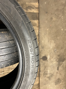 Nokian Hakka Black 235/40R19 (3 foto / 4)