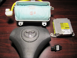 Toyota corolla osad (8 foto / 10)
