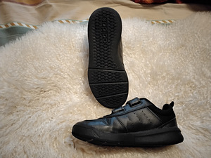 Adidase tossud (3 foto / 4)