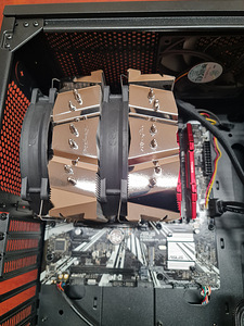 Emaplaat (Z390) + i7-9700K + 16GB DDR4-3200 + cooler (4 foto / 7)