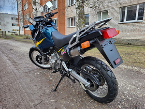 Сузуки ДР650 1995 (4 фото из 8)