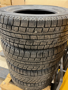 Шины Continental ContiVikingContact 215/65R1596Q (6 фото из 6)