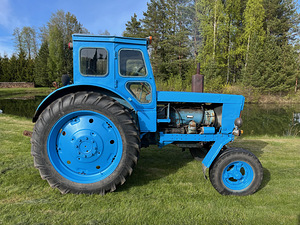 Traktor T-40