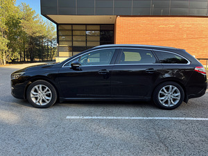 Peugeot 508 SW Allure Facelift 2.0 HDi 120kW Webasto (7 foto / 15)